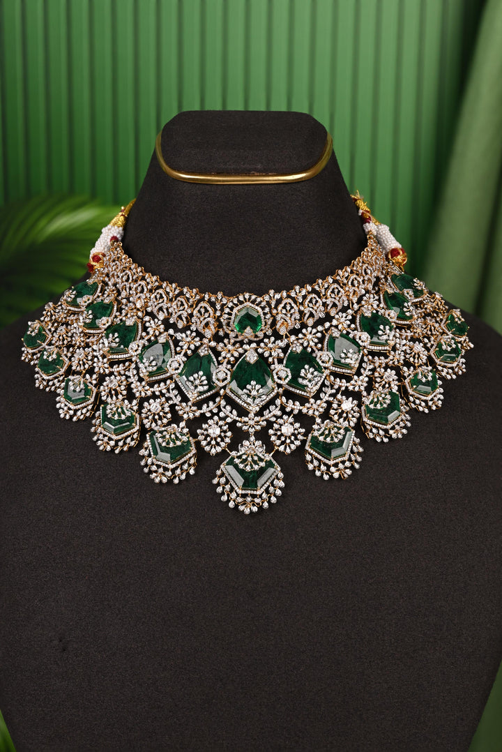 Elegant Choker- Style Bridal Necklace