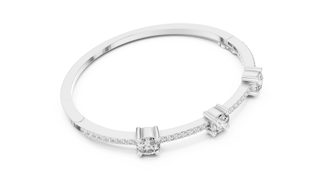 95 Pointer Round Diamond Bracelet with Micro-Prong Accent Band